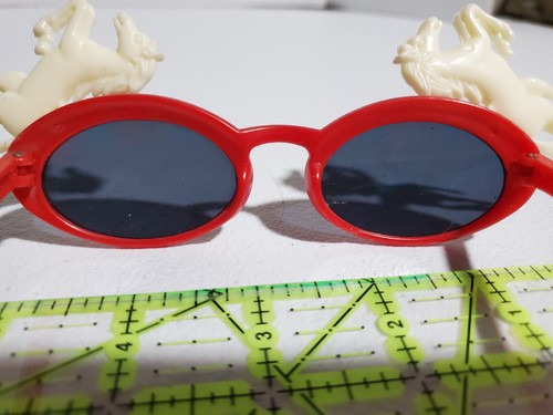 Retro Red Novelty White Flip-Up Horse Boys Girls Party Sunglasses - Picture 5 of 8