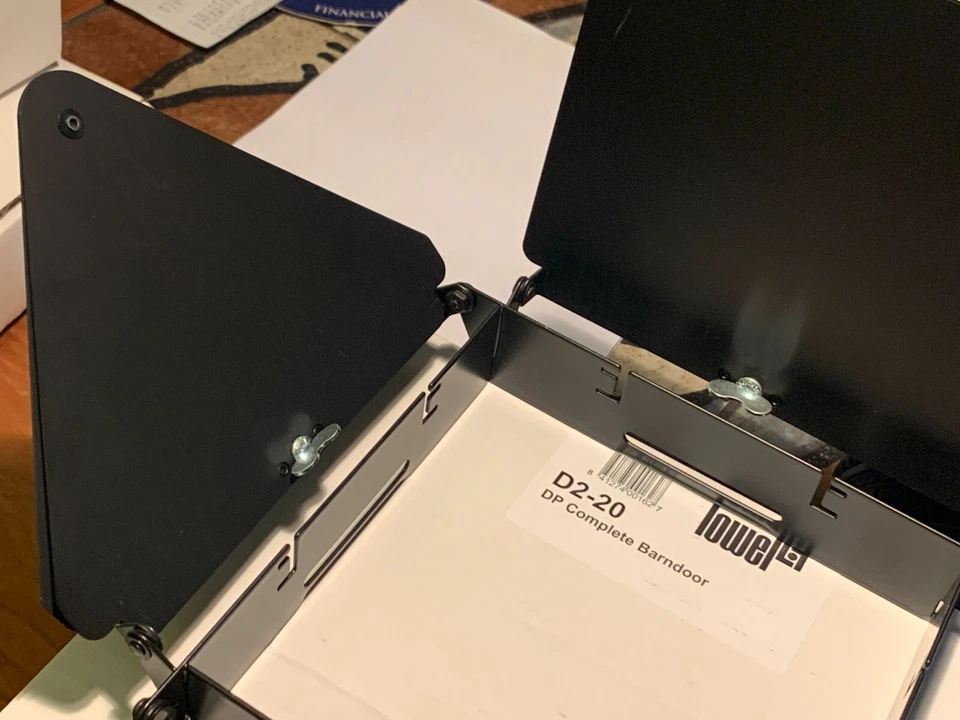 Lowel DP lighting DP Barndoor and filters - Image 2 of 4