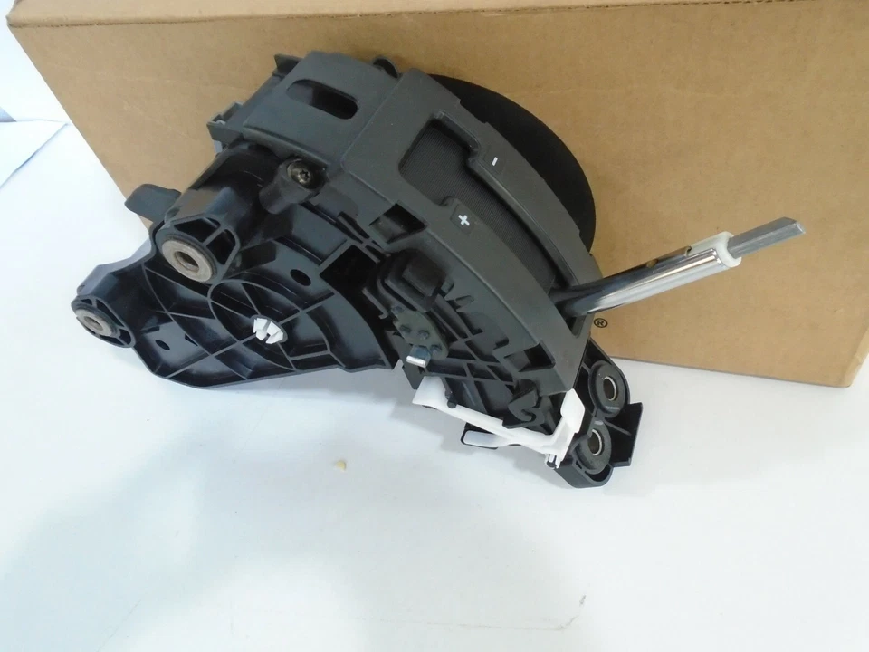 Genuine Mopar Transmission Shifter 1GJ35XDVAH Chrysler Town & Country - Image 4 of 4