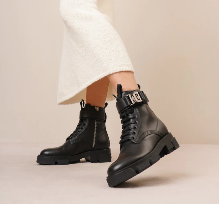 SAOLA NUOVO stivale da combattimento Givenchy Terra 4G fibbia donna taglia 10B suola a strappo pelle nera