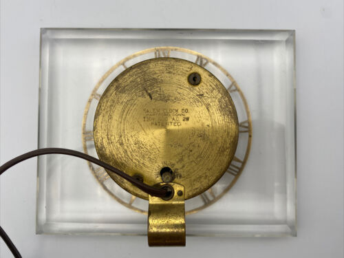 Vintage Salem Clock Co Midcentury Gold Face Acrylic Lucite Desk Mantle Clock MCM - Picture 6 of 10