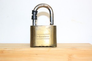 Master Lock 175 Combination Safety Padlock Vintage 2 3/4" when closed USA