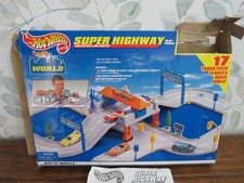 Hot Wheels World Super Highway Playset w/ Extras! Set A