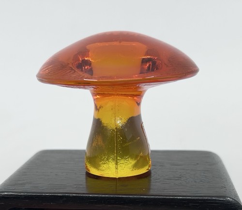 Vintage Viking Art Glass Mushroom Paperweight in Persimmon Orange W/Sticker - Picture 3 of 6