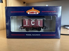 Bachmann OO gauge, 33-179 ,10T Salt Wagon ICI Salt Works Stafford ,Unused !