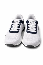 Avia Kids Athletic Shoes Elastic Laces Memory Foam O2 Air White Navy Sz 4