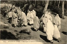 Old postcard AK ALGERIA LL 6073 Moors going to the cemetery (793423)