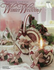 NEW WINTER WEDDING HEART BASKET CAKE TOPPER ANNIE'S PLASTIC CANVAS PATTERN BOOK