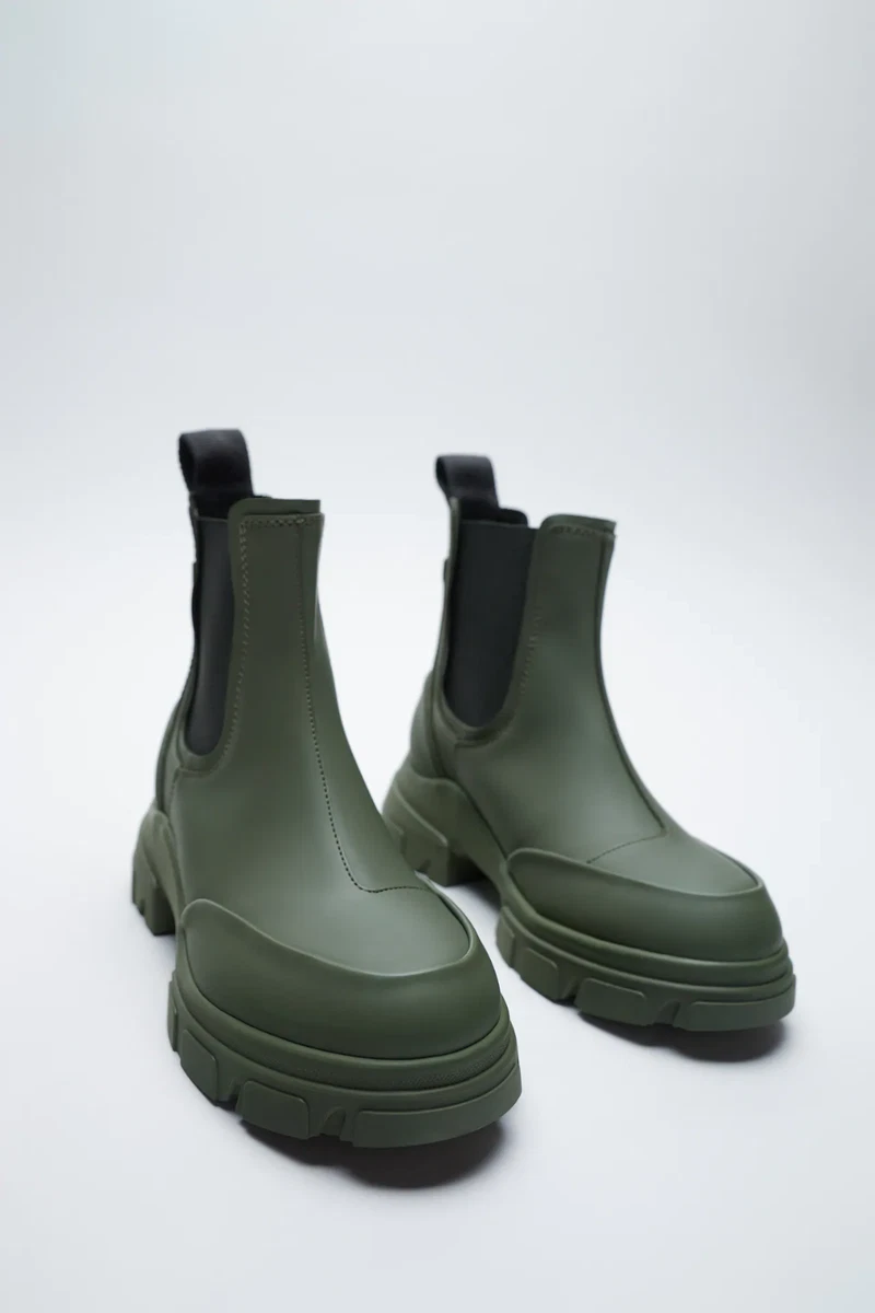 Rubberised flatform ankle boots Clearance