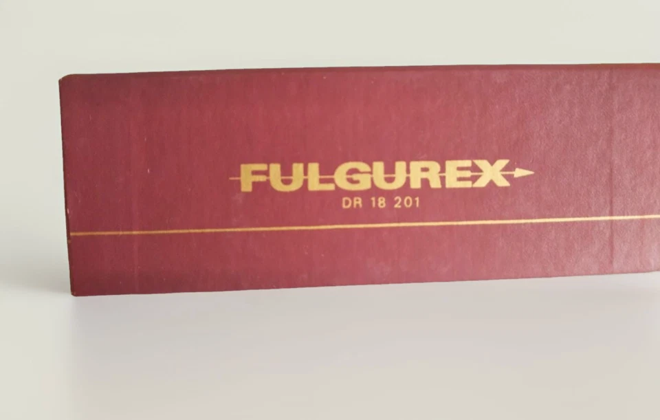 Locomotora de vapor aerodinámica Fulgrex DR BR 18 201 calibre HO Foto 2 de 4