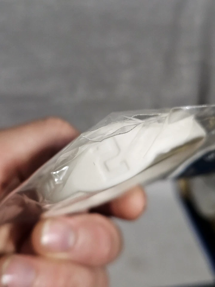 New York Yankees Derek Jeter #2 Daily News Limited Edition silicone wristband. - Image 4 of 4