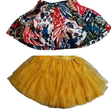 (55) Lotto 2 Gonne 1 simonetta bambina 6 anni