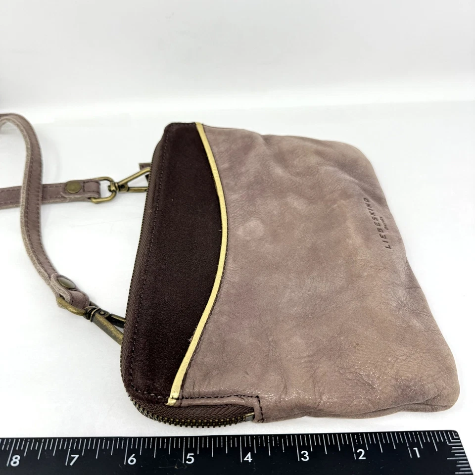 Liebeskind Berlin Crossbody Shoulder Flat Bag Purse Taupe Pouch Leather Suede Foto 3 de 4