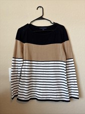Tommy Hilfiger size M lightweight Pullover sweater