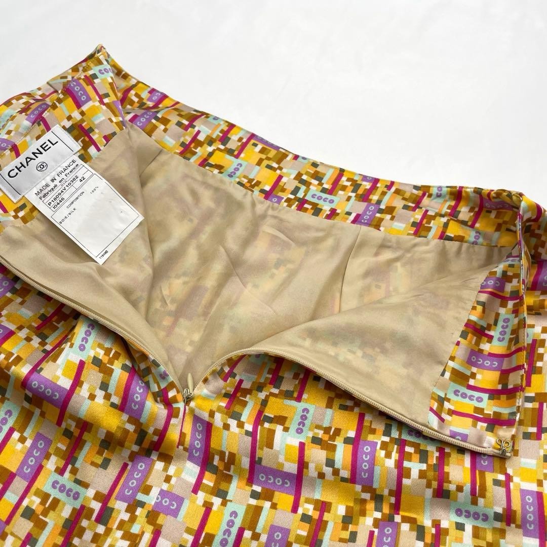 CHANEL Logo COCO MARK All-over pattern Skirt Wome… - image 6