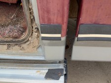 1987-1991 Ford F150 Driver Left Rear Moulding On Cab Corner Oem 1987-1991 Ford F150 Driver Left Rear Moulding On Cab Corner Oem