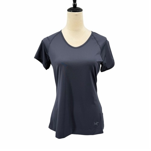 Arc’teryx M Navy Blue Tighter Slim Stretchy Dry Fit Athletic Casual Tee Shirt