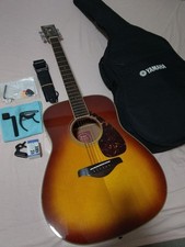 YAMAHA FG-720S Top placa única con muchas fundas extra Recomendado para principiantes