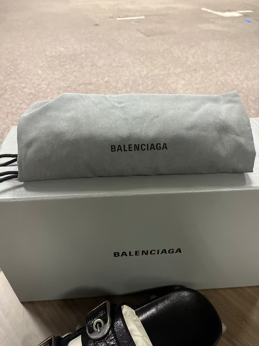 【BALENCIAGA】Cagole Tバックサンダル Balenciaga Cagole Sandals in Black BNWB 43 | eBay