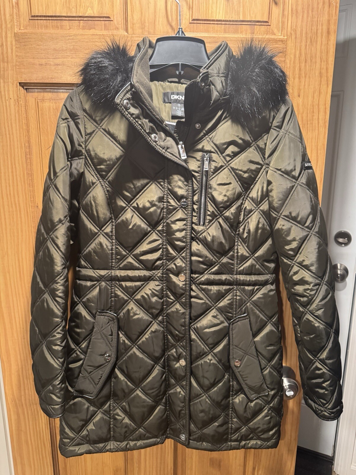 DKNY - Brand New - Black And Olive Green
