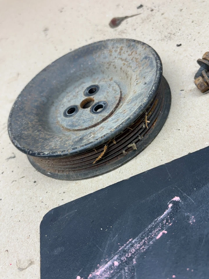 94 95 96 1993 Ford F150 F250 302 351W bomba de smog polea serpentina con pernos Foto 4 de 4