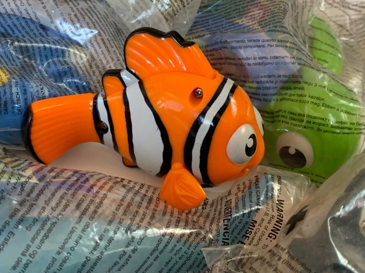 McDonald s 2003 Disney Finding Nemo Happy Meal Toys Set 6 Bloat Squirt Dory Gil