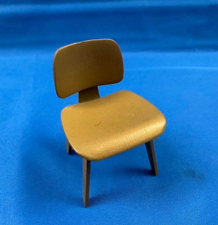 Design Museum Miniature Collection LCW EAMES Herman Miller 2 1/4