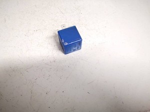 Opel Zafira 2002 Relay module 24432614, v23134-k52-x402 #2197557-85