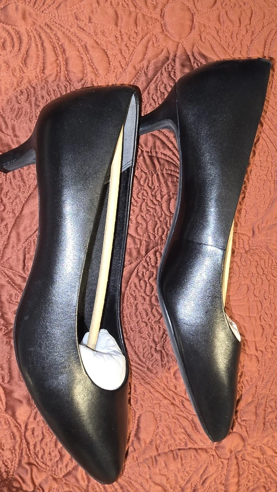 Rockport Total Motion Kalila Women's Black Pointy Toe Pump Kieen Heels Size 11 - Image 3 of 4