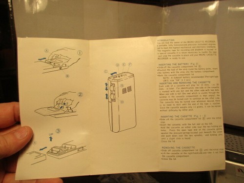 2 Vintage beta 3400 Micro Cassette Recorders - Cassettes & Instructions - Picture 11 of 12