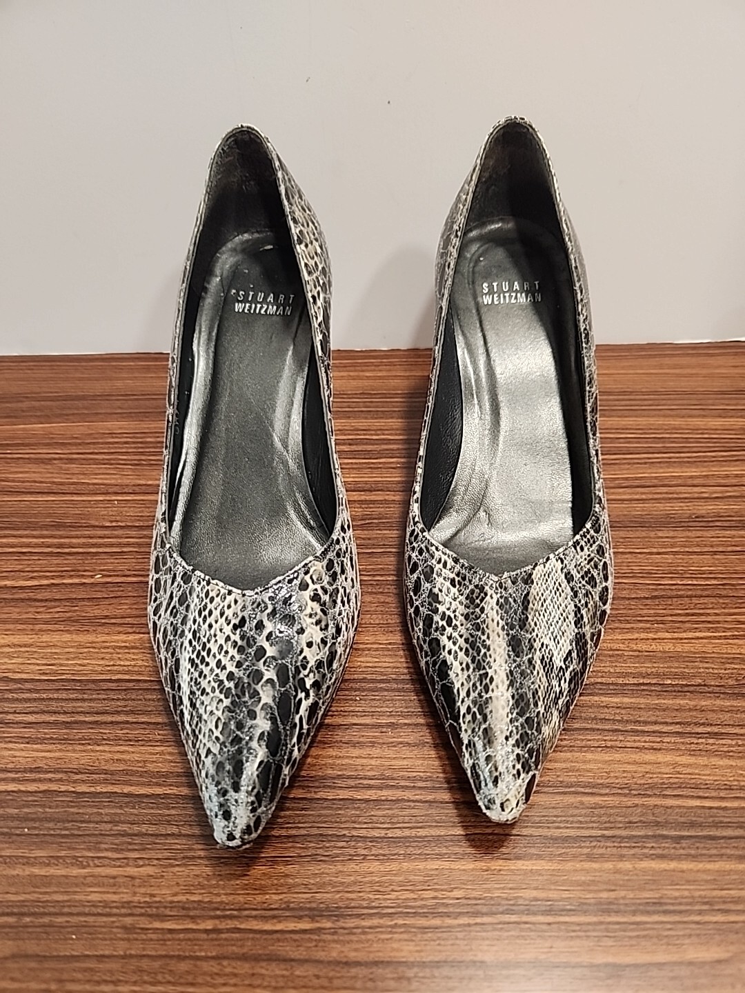 Stuart Weitzman 7.5 M Black Python Snake Skin Met… - image 1