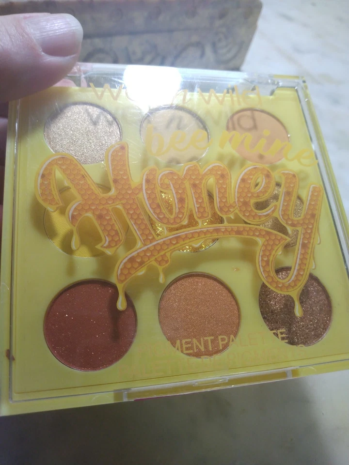 Wet n Wild Honey Bee Mine Eyeshadow Palette Limited Edition New & Sealed - Image 2 of 2