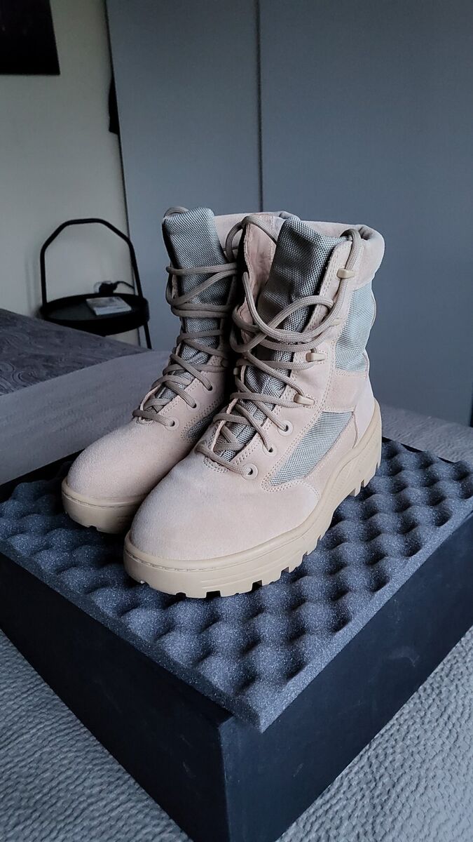 Yeezy Season 4 Boots Size 7 (Rare size)