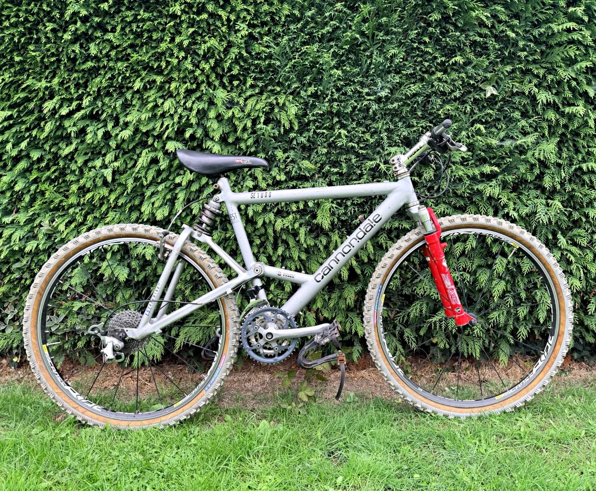 Preços baixos em Cannondale Unissex para Adultos Mountain Bike 26