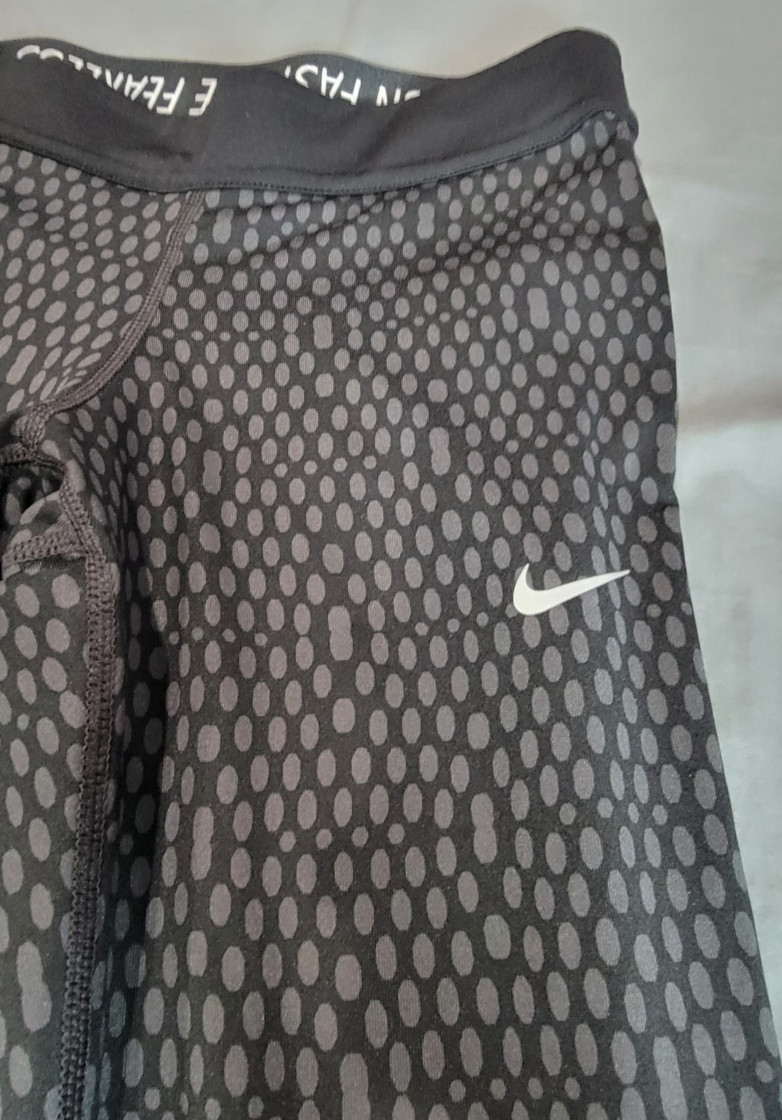 Womens Black Gray Patterned Running Leggings Ankl… - image 3