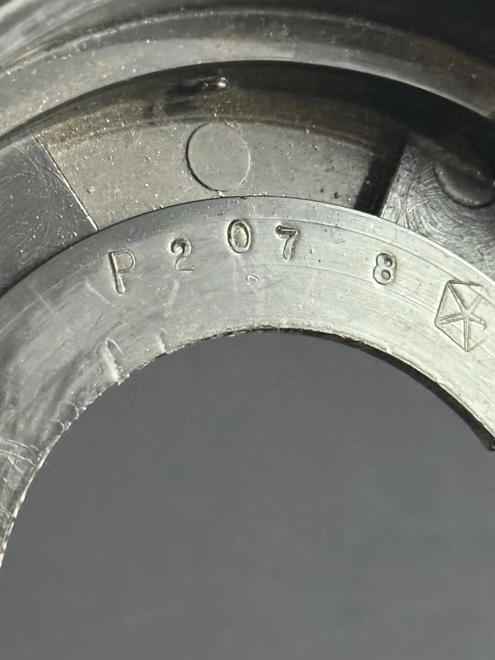 CARGADOR DODGE RAM VOLANTE DEPORTIVO BOCINA BOTÓN TAPA PESTAÑAS ROTAS VC4 Foto 3 de 4