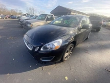 12 13 VOLVO 60 SERIES Air Cleaner Box