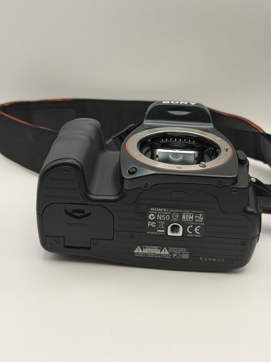 Sony DSLR A100 Digital Camera W/ Sony DT 18-200mm f3.5-6.3 Lens