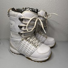 Thirty Two Lashed Ice White Snowboard Boots W...