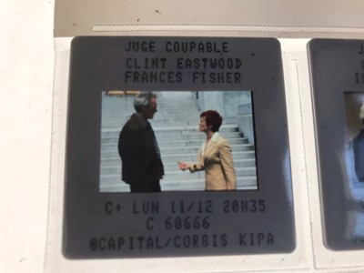 SCHULDIGES SPIEL - CLINT EASTWOOD, FRANCES FISHER - PRESSE SLIDE