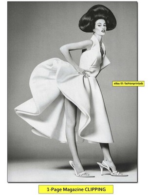 woman's LEGS THIGH ANKLES FEET 1-Page CLIPPING Kaia Gerber in high heels
