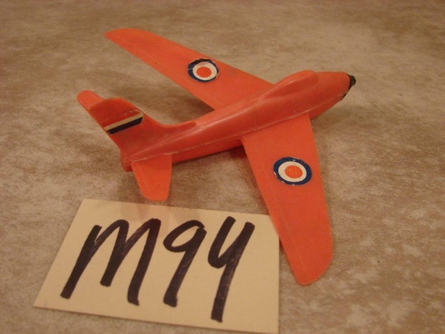 slingshot airplane toy