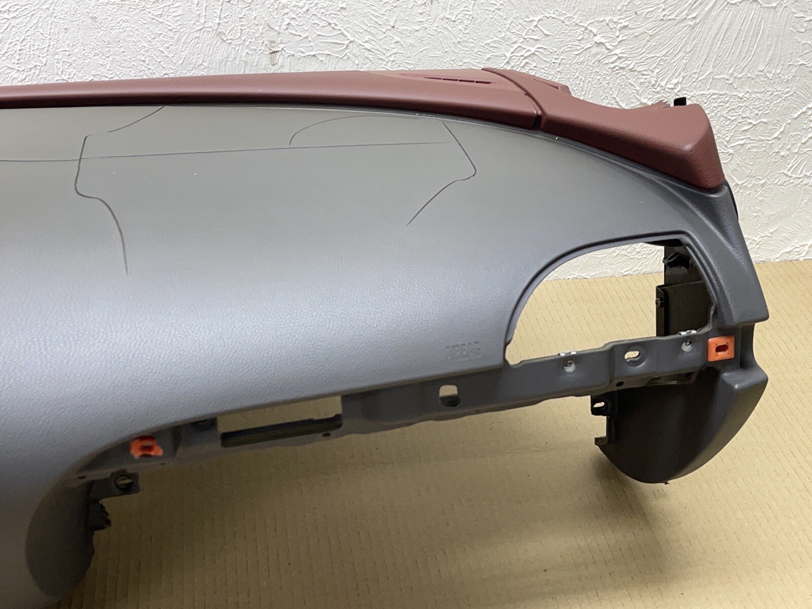 0410 BMW E63 E64 645 650 M6 Individual Leather Dashboard Cover Panel