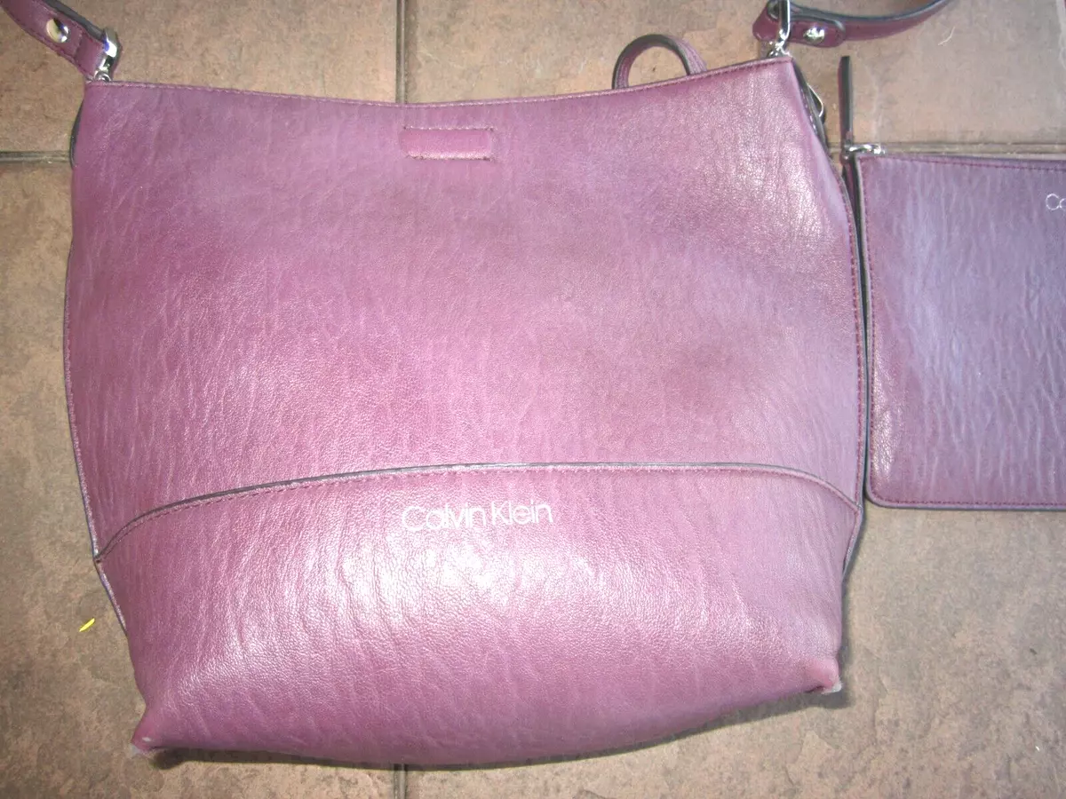 Calvin Klein Women's Purple Shoulder Bag on Brubaker Store