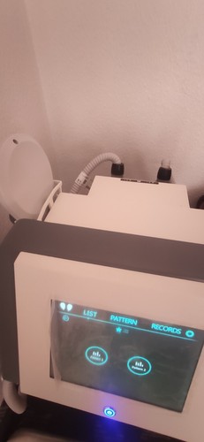 Emsculpt Muskelstimulation Gerät zum Abenhmen - Bild 4 von 5