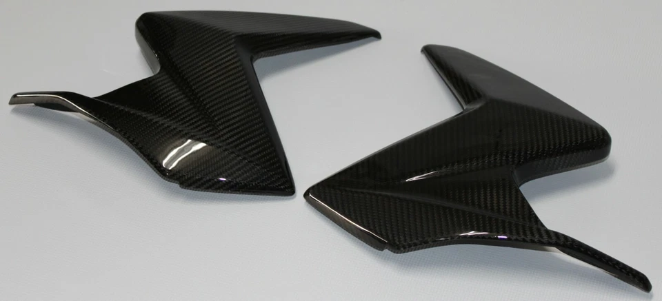 Paneles laterales grandes Honda CB1000R 2008-2017 - 100 % fibra de carbono Foto 3 de 4