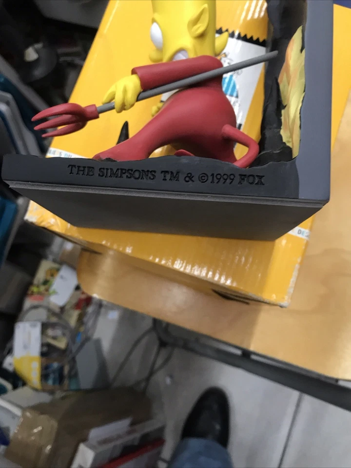 RARE Figurine Bart Simpson diable Serre-livres Démons et Merveilles - Photo 4/4