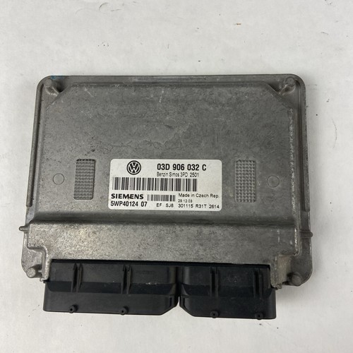 Original volkswagen Motorsteuergerät ECU 03D906032C  5WP4012407