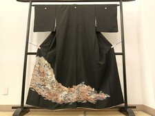 Heiwaya Kimono Luxurious black tomesode forest landscape pattern gold color