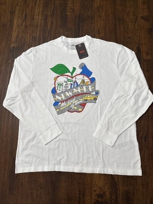 NWT Levi's T-Shirt White New York Graphic Long Sleeve A61450044 Men's Size M. A2
